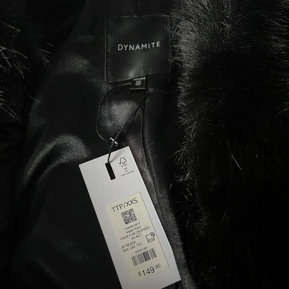 NEW Dynamite Black Faux Fur Cropped Jacket in XXS - Picture 2 of 4